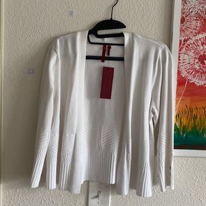 Cute white cardigan nwot